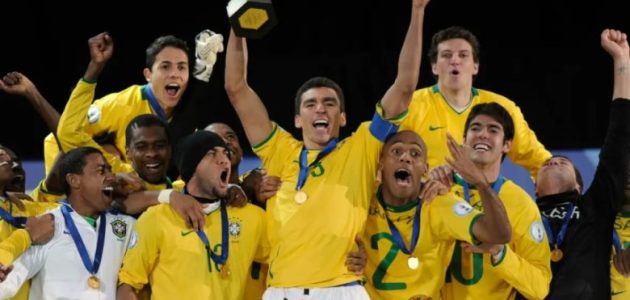نقل لاعب منتخب البرازيل السابق إلى المستشفى بسبب حروق