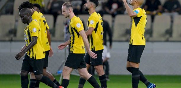 بنزيما يغيب عن الاتحاد أمام الرائد.. وبيرجوين مهاجمًا